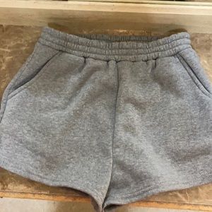 Elastic Grey Waist shorts